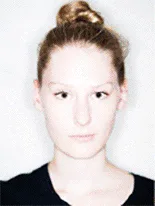 Portrait - Caroline Perret 2011 — PORTRAIT