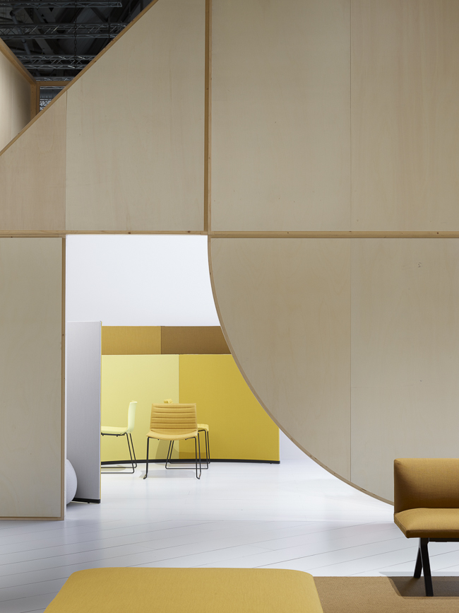 Arper - Salone Booth, ARPER, photograph 3 by Gerhardt Kellermann