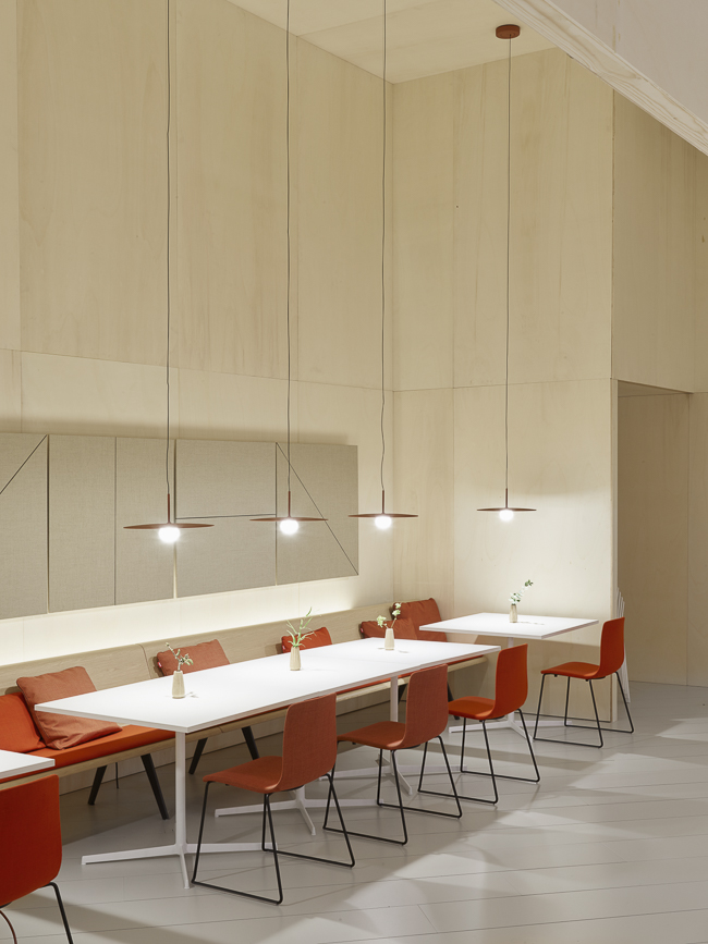 Arper - Salone Booth, ARPER, photograph 11 by Gerhardt Kellermann