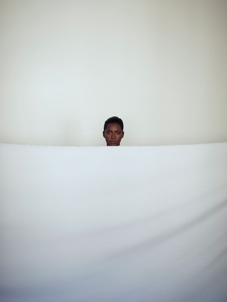 Ayzit Bostan - Absolut Blank, AYZIT BOSTAN, photograph 3 by Gerhardt Kellermann