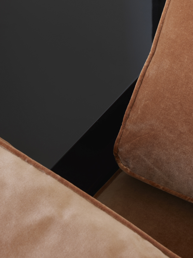 Classicon - Catalogue, CLASSICON, photograph 9 by Gerhardt Kellermann