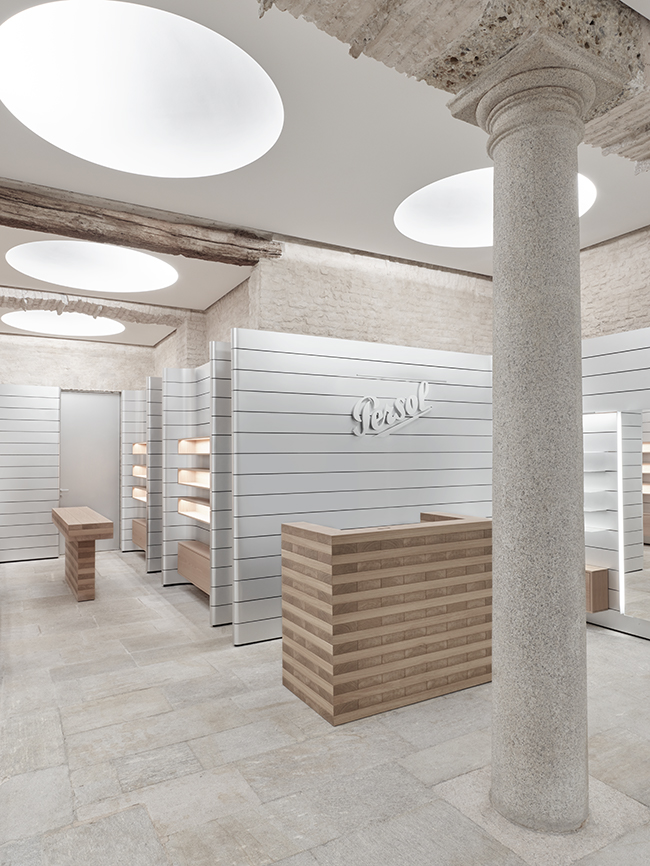 David Chipperfield Architects - Persol Store, DAVID CHIPPERFIELD ARCHITECTS, photograph 12 by Gerhardt Kellermann