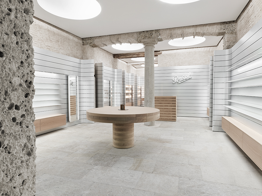 David Chipperfield Architects - Persol Store, DAVID CHIPPERFIELD ARCHITECTS, photograph 16 by Gerhardt Kellermann