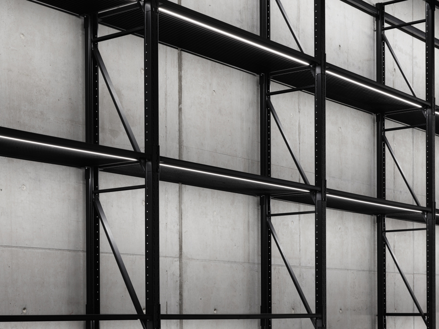 Die Neue Sammlung - X-D-E-P-O-T, DIE NEUE SAMMLUNG, photograph 3 by Gerhardt Kellermann