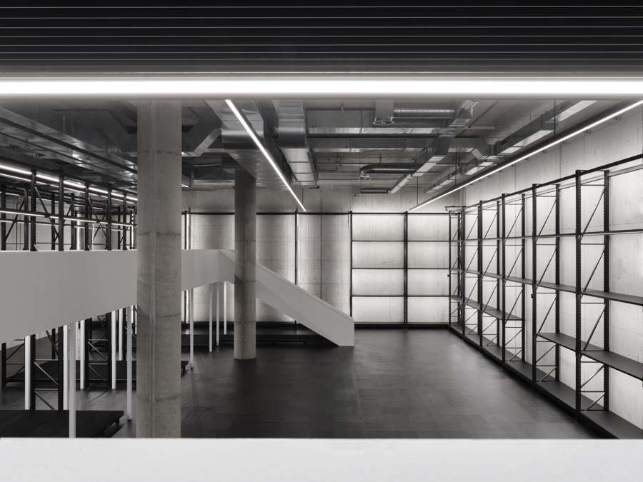 Die Neue Sammlung - X-D-E-P-O-T, DIE NEUE SAMMLUNG, photograph 27 by Gerhardt Kellermann