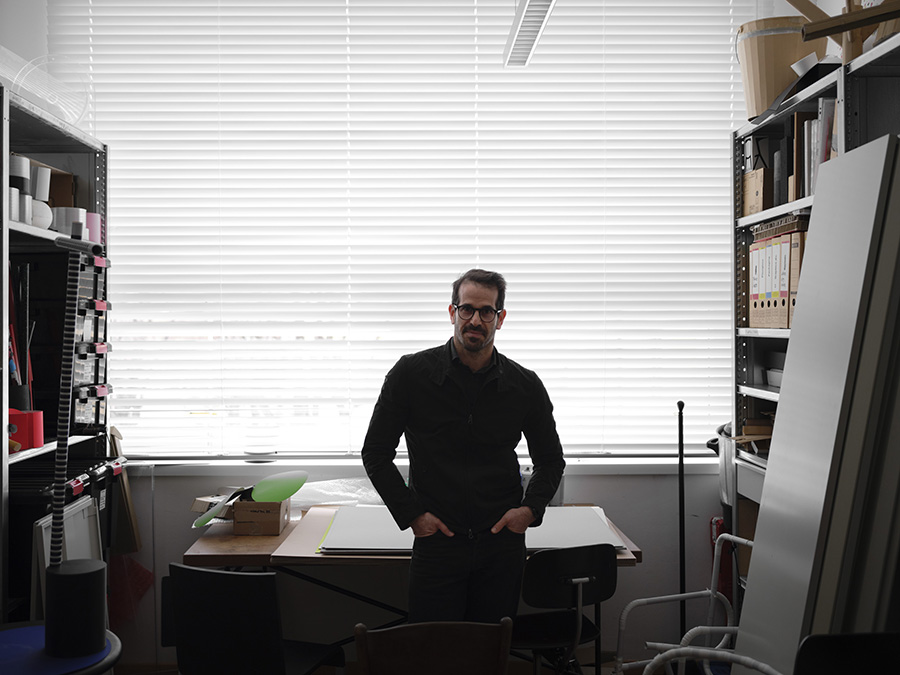 Disegno Magazine - Nitzan Cohen, DISEGNO MAGAZINE, photograph 9 by Gerhardt Kellermann