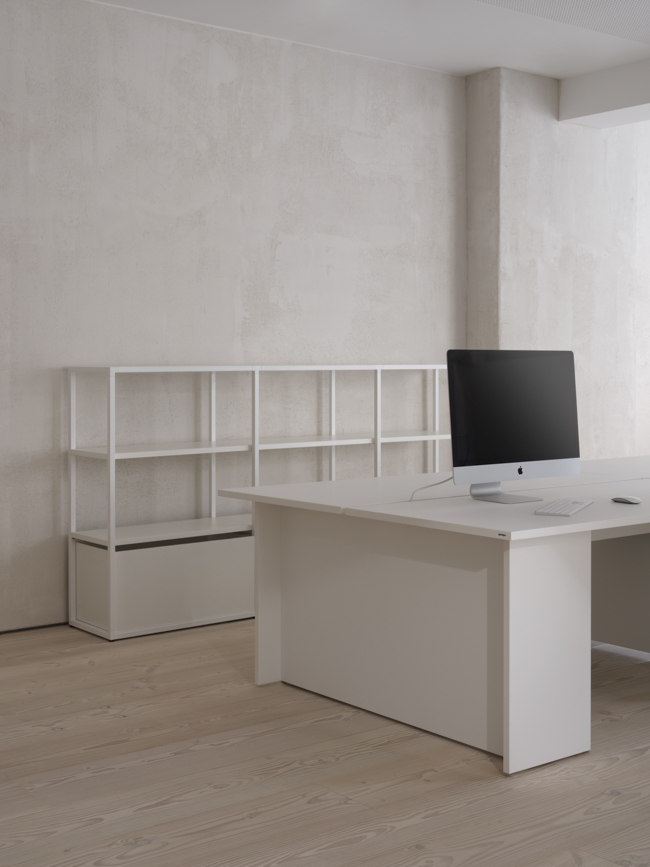 Gumpo - Workbench — Gumpo Normcore Collection - Workbench by RELVAOKELLERMANN, GUMPO, photograph 9 by Gerhardt Kellermann