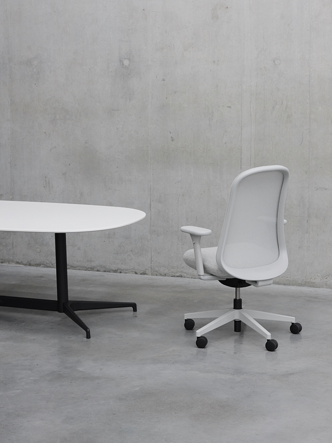 Herman Miller - Lino, HERMAN MILLER, photograph 16 by Gerhardt Kellermann