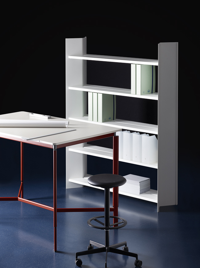 Icon Design Magazine - Night Office, ICON DESIGN MAGAZINE, photograph 5 by Gerhardt Kellermann