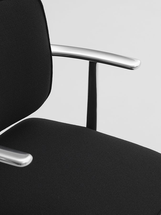 Kettal - U-Type — U-Type by Barber Osgerby, KETTAL, photograph 17 by Gerhardt Kellermann
