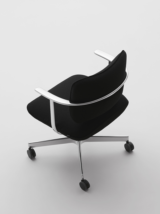 Kettal - U-Type — U-Type by Barber Osgerby, KETTAL, photograph 20 by Gerhardt Kellermann
