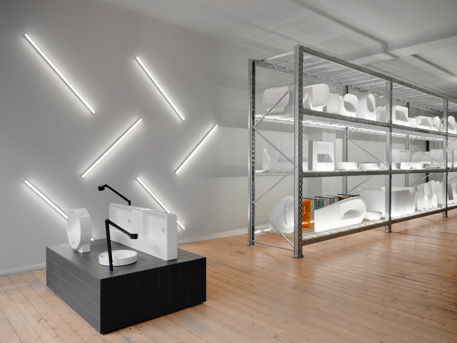 Laufen Bathrooms - Laufen Space, LAUFEN BATHROOMS, photograph 8 by Gerhardt Kellermann