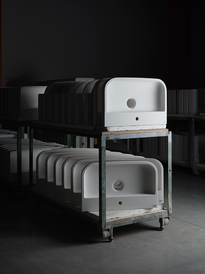 Laufen - Par — Laufen PAR Collection by Konstantin Grcic, LAUFEN, photograph 1 by Gerhardt Kellermann