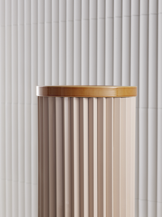 Mutina - Rombini Vases — Mutina - Rombini Vases produced in collaboration with Bitossi, MUTINA, photograph 20 by Gerhardt Kellermann