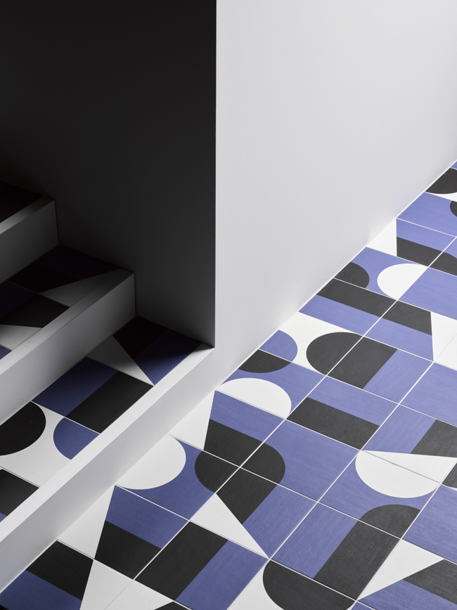 Mutina - Puzzle, MUTINA, photograph 1 by Gerhardt Kellermann