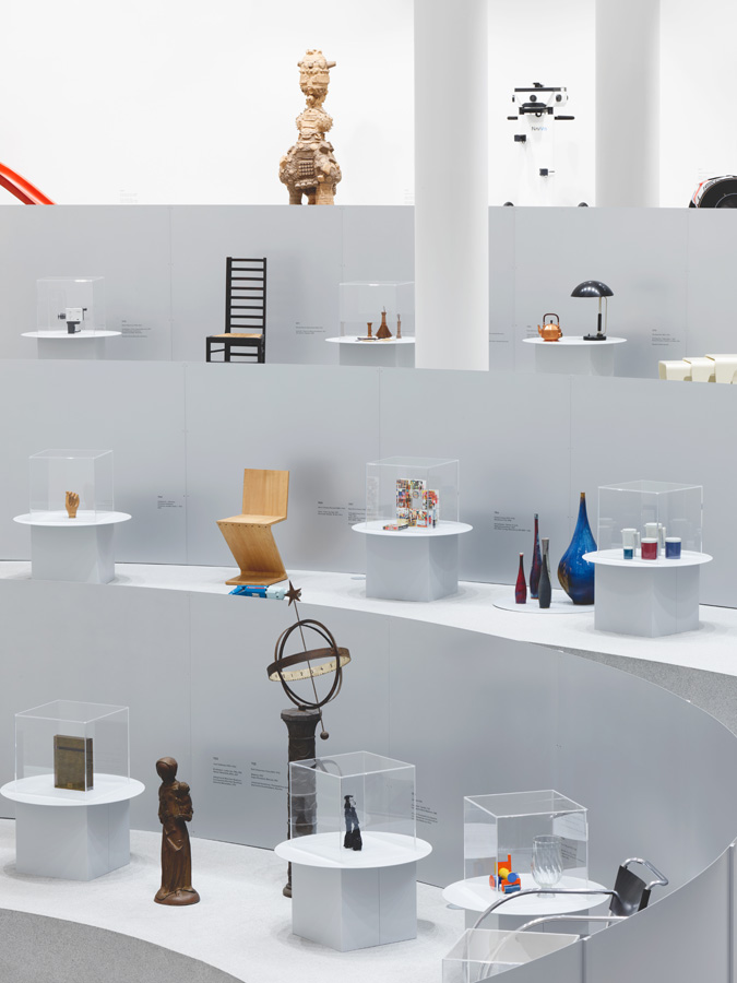 Neue Sammlung - 100 Years 100 Objects, NEUE SAMMLUNG, photograph 3 by Gerhardt Kellermann
