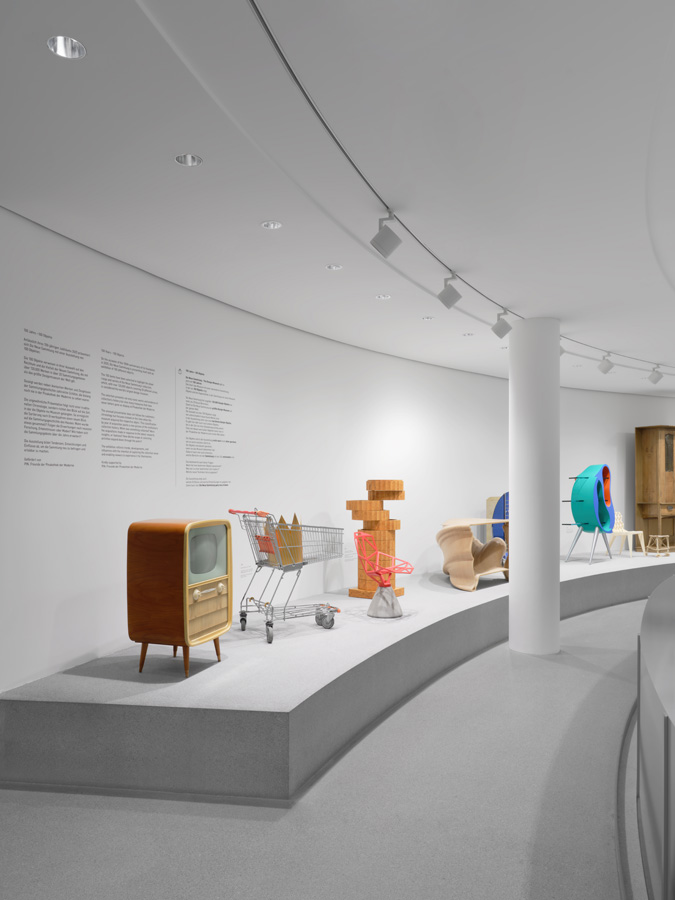 Neue Sammlung - 100 Years 100 Objects, NEUE SAMMLUNG, photograph 5 by Gerhardt Kellermann