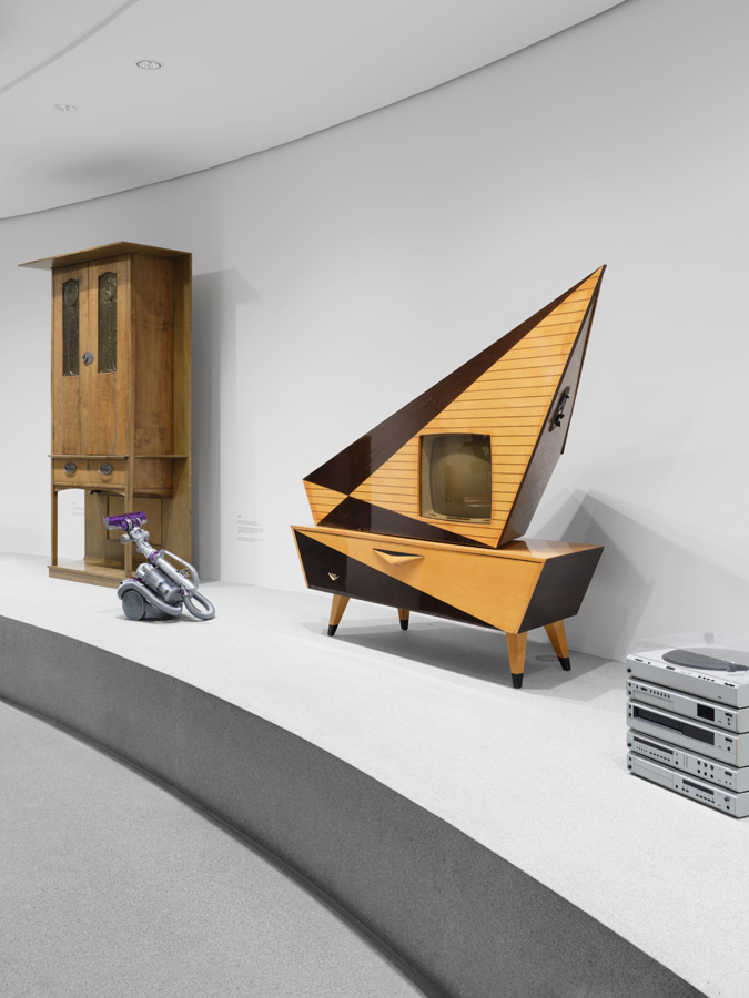 Neue Sammlung - 100 Years 100 Objects, NEUE SAMMLUNG, photograph 9 by Gerhardt Kellermann