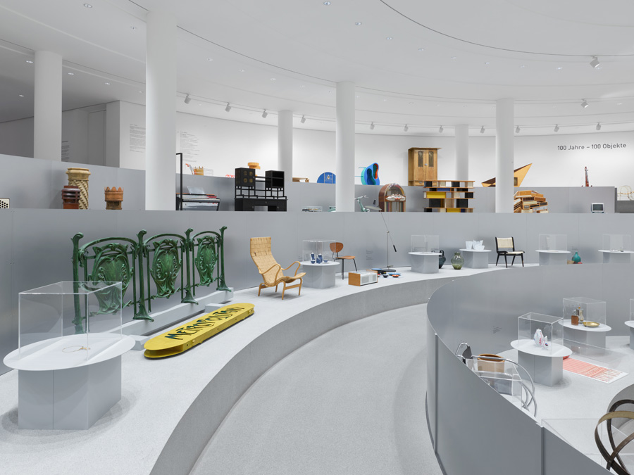 Neue Sammlung - 100 Years 100 Objects, NEUE SAMMLUNG, photograph 13 by Gerhardt Kellermann