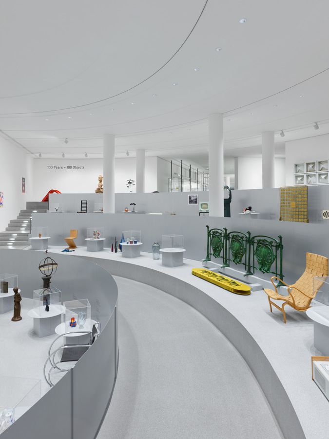 Neue Sammlung - 100 Years 100 Objects, NEUE SAMMLUNG, photograph 14 by Gerhardt Kellermann