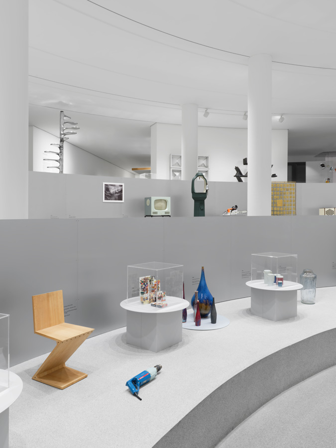 Neue Sammlung - 100 Years 100 Objects, NEUE SAMMLUNG, photograph 18 by Gerhardt Kellermann