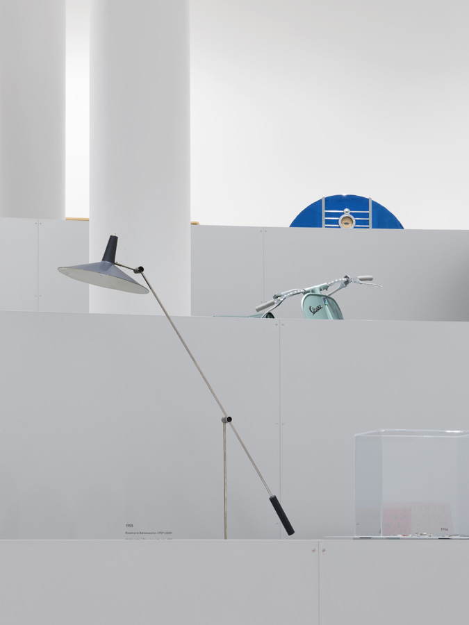 Neue Sammlung - 100 Years 100 Objects, NEUE SAMMLUNG, photograph 30 by Gerhardt Kellermann
