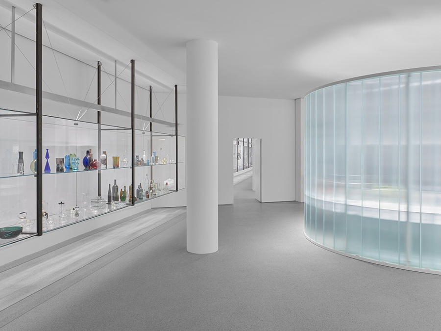 Neue Sammlung - The Color Of Glass, NEUE SAMMLUNG, photograph 1 by Gerhardt Kellermann