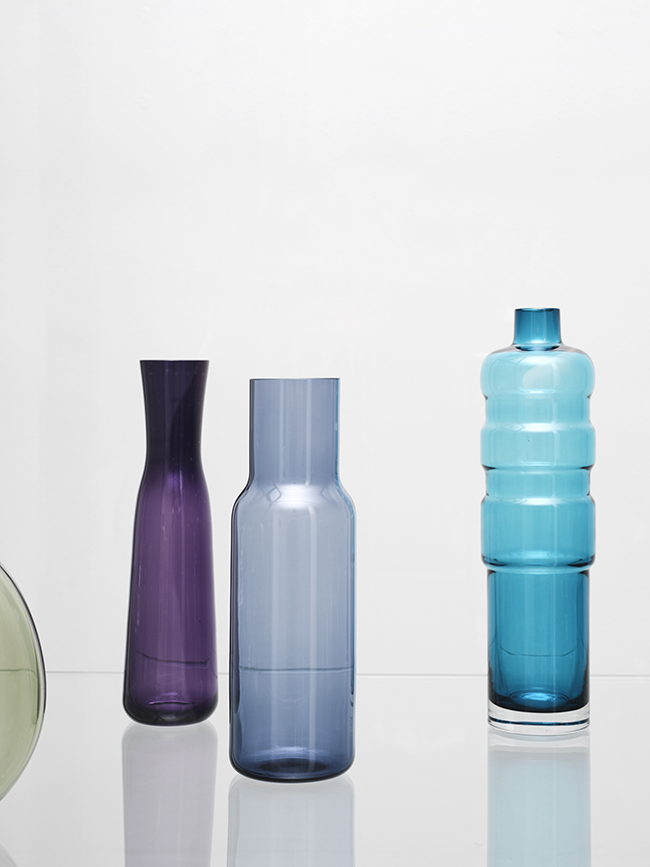 Neue Sammlung - The Color Of Glass, NEUE SAMMLUNG, photograph 21 by Gerhardt Kellermann