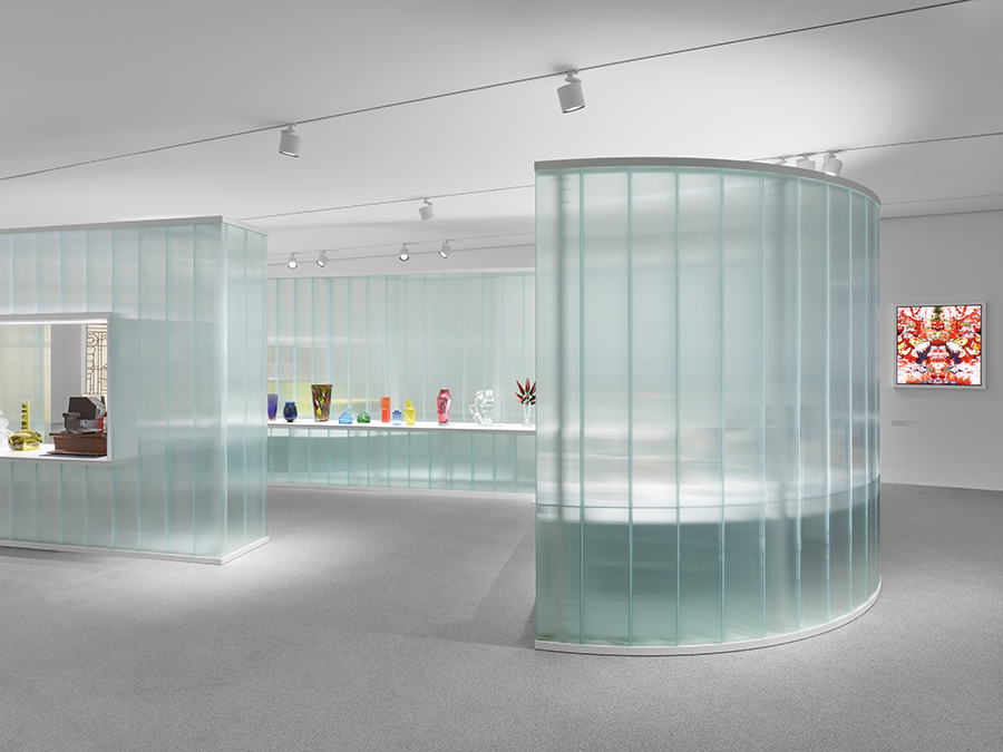 Neue Sammlung - The Color Of Glass, NEUE SAMMLUNG, photograph 25 by Gerhardt Kellermann