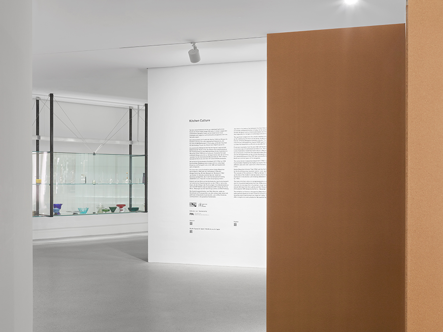 Neue Sammlung - Kitchen Culture, NEUE SAMMLUNG, photograph 20 by Gerhardt Kellermann