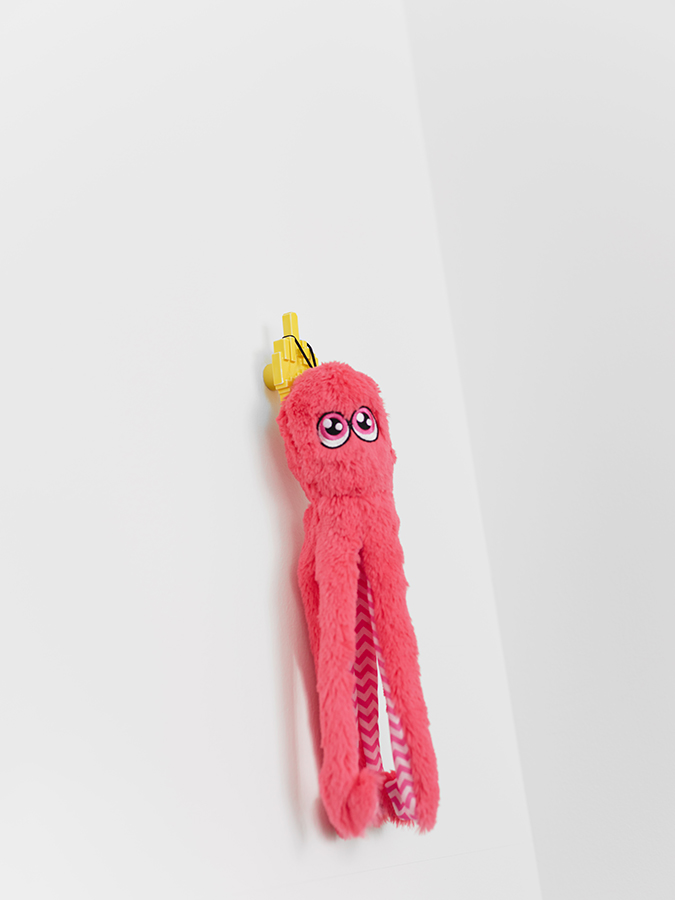 Office Heinzelmann Ayadi - Kober — Hooks by OHA for Kober Porzellan, OFFICE HEINZELMANN AYADI, photograph 2 by Gerhardt Kellermann