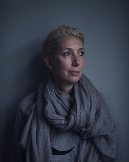 Portrait - Erica Overmeer, PORTRAIT, photograph 2 by Gerhardt Kellermann