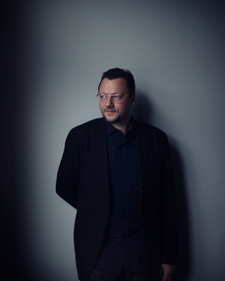 Portrait - Muck Petzet, PORTRAIT, photograph 2 by Gerhardt Kellermann