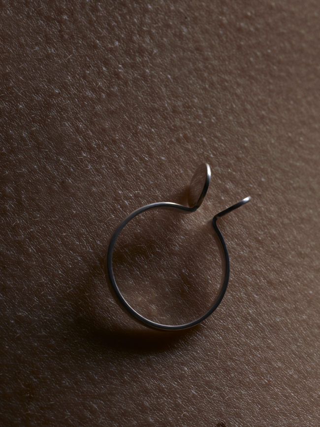 Relvaokellermann - Rk Edition #2 — Limited editon of mickey silver ring by Relvaokellermann, RELVAOKELLERMANN, photograph 11 by Gerhardt Kellermann