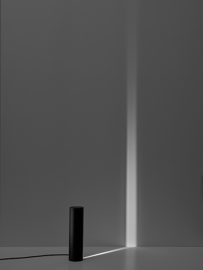 Relvaokellermann - White Stripe, RELVAOKELLERMANN, photograph 9 by Gerhardt Kellermann