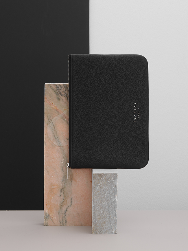 Tsatsas - David Chipperfield — Case Collection, a collaboration between Sir David Chipperfield and Tsatsas, TSATSAS, photograph 12 by Gerhardt Kellermann