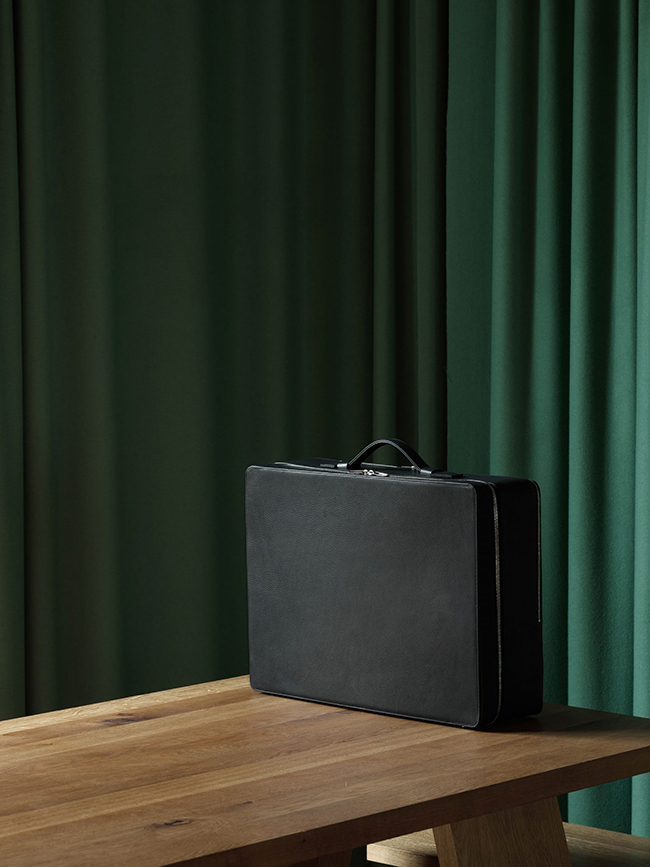 Tsatsas - Chipperfield — Suit-Case, a collaboration between architect Sir David Chipperfield and Tsatsas, TSATSAS, photograph 12 by Gerhardt Kellermann